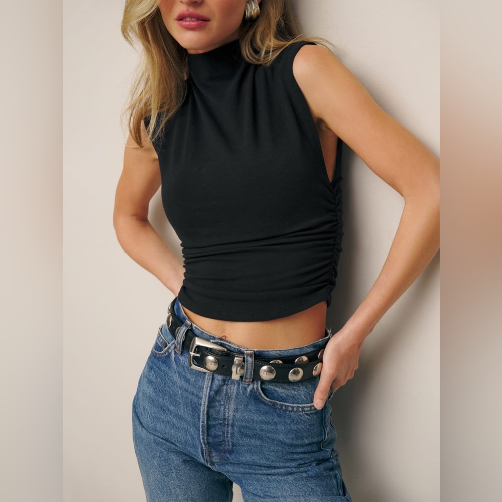 Reformation Lindy Ruched Crop Top - Black - Sz. L
